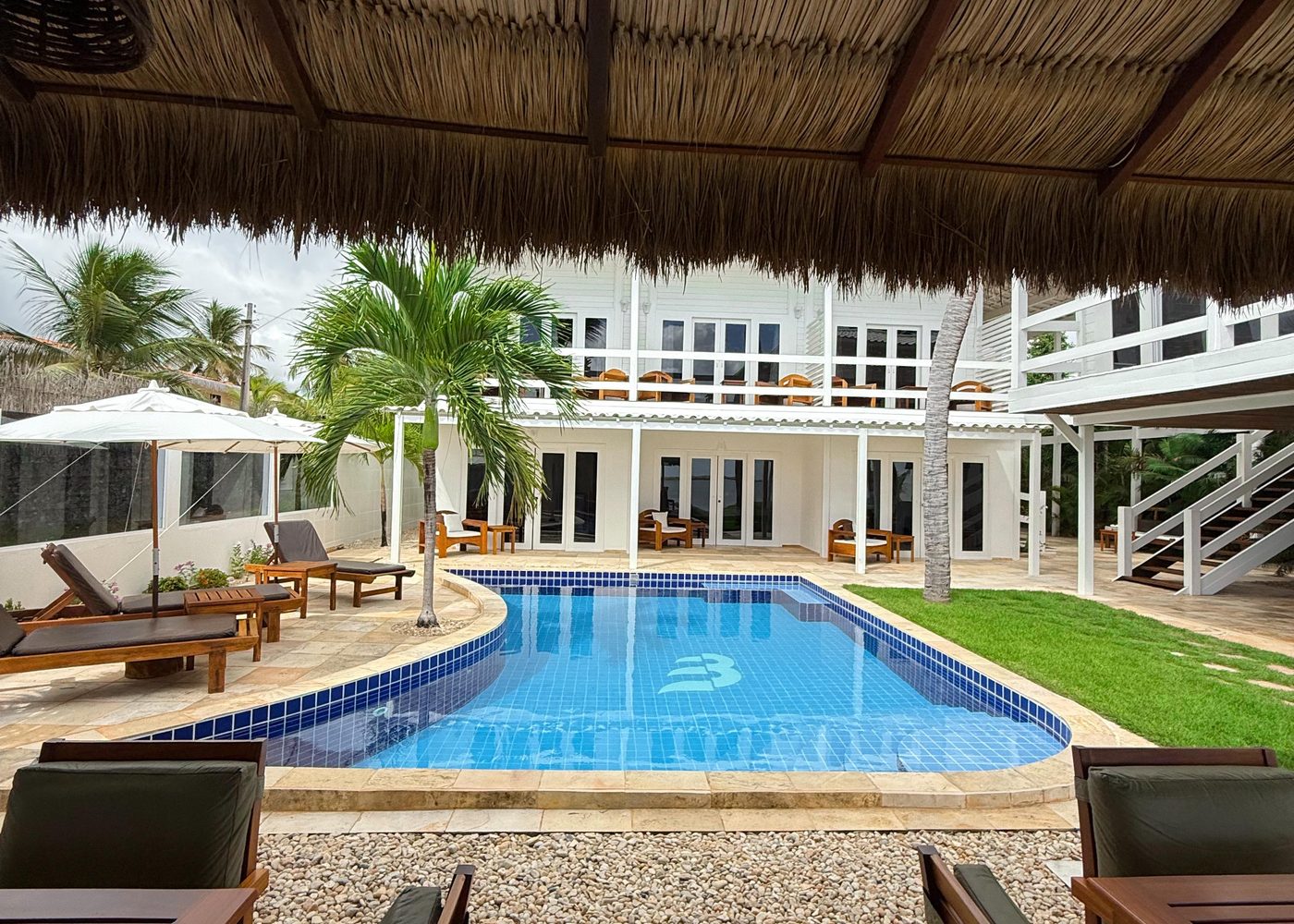 White Wind Resort pool