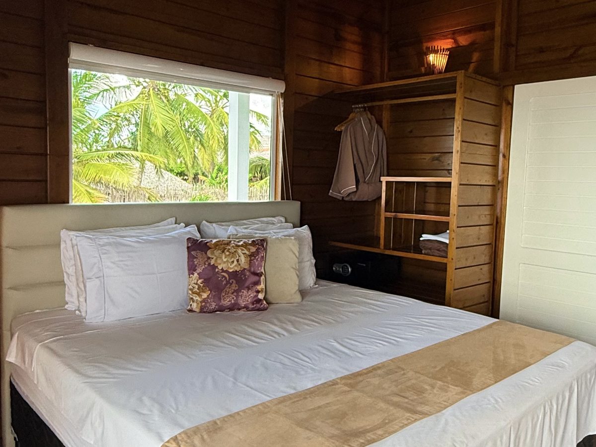 Ocean front suite bed